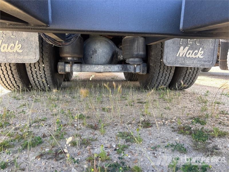 Mack GU813 Sewage disposal Trucks
