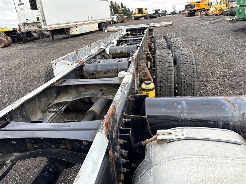 Mack GU814 8x6 Cab and Chassis Kabinos ir salonai