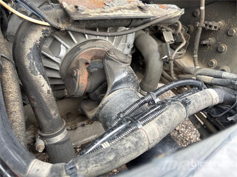 Mack GU814 8x6 Cab and Chassis Kabinos ir salonai