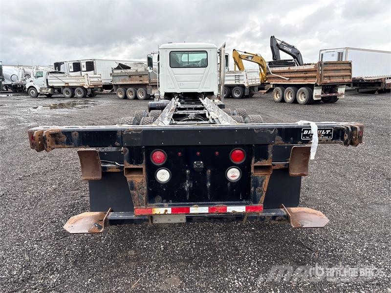 Mack GU814 8x6 Cab and Chassis Kabinos ir salonai