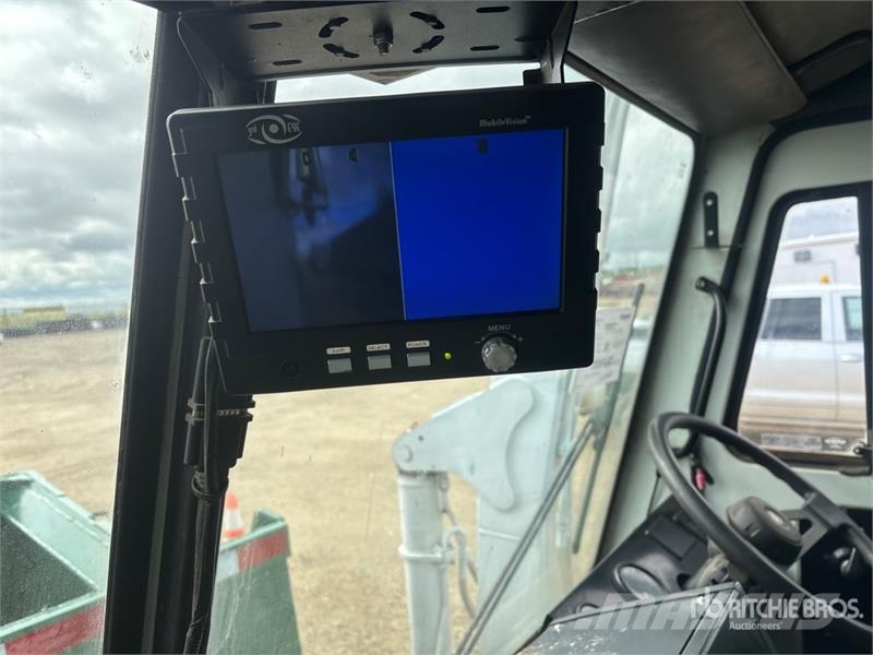 Mack LEU613 Сміттєвози
