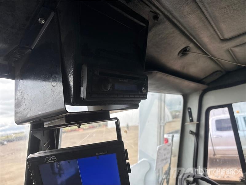 Mack LEU613 Сміттєвози