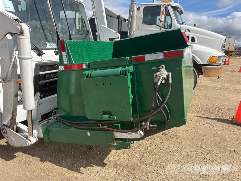 Mack LEU613 Сміттєвози