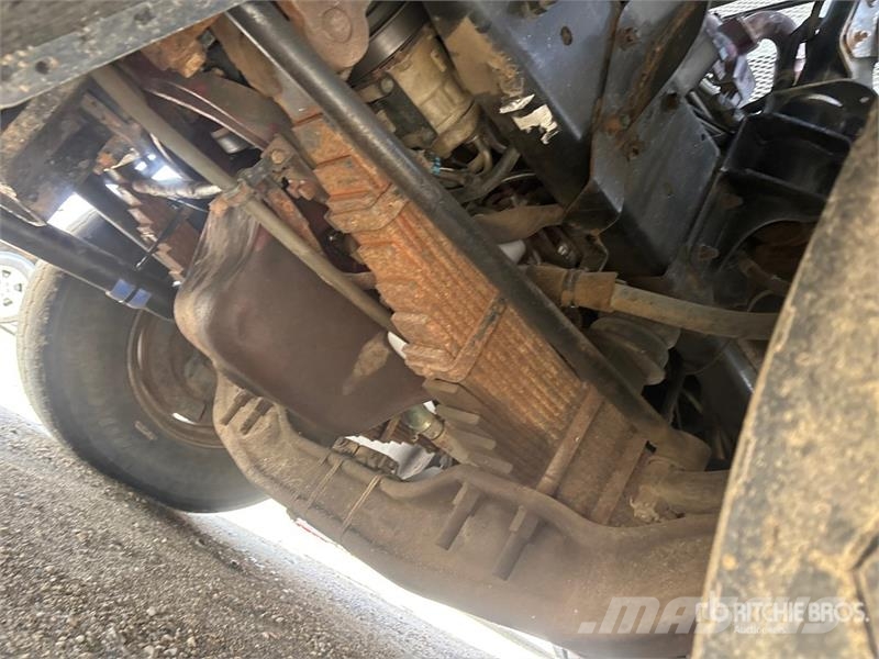 Mack LEU613 Сміттєвози