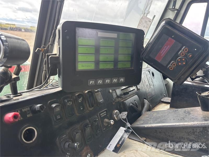 Mack LEU613 Сміттєвози