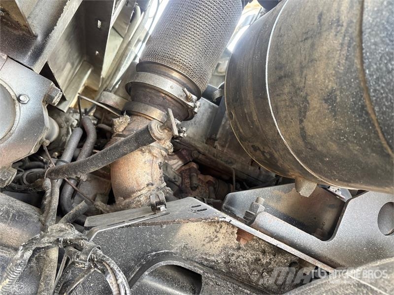 Mack LEU613 Сміттєвози
