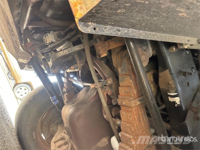Mack LEU613 Сміттєвози