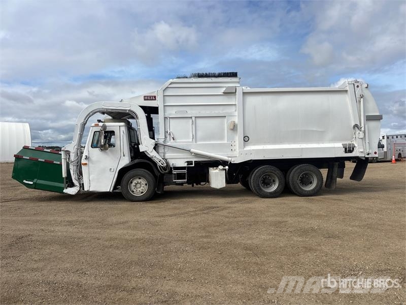 Mack LEU613 Сміттєвози