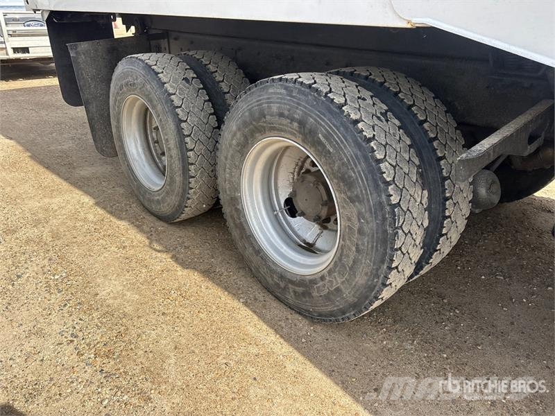 Mack LEU613 Сміттєвози
