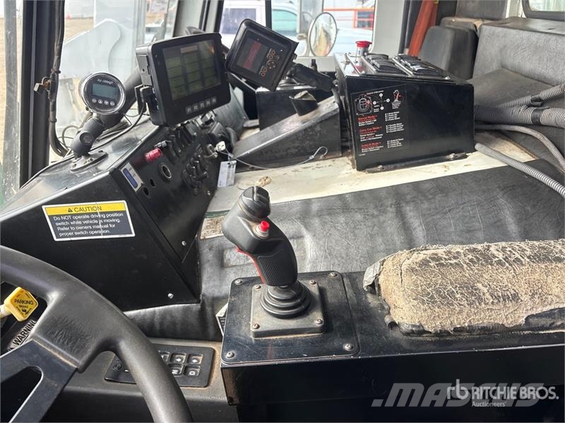Mack LEU613 Сміттєвози