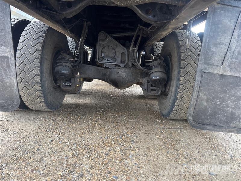 Mack LEU613 Сміттєвози