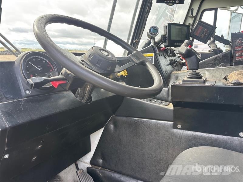 Mack LEU613 Сміттєвози