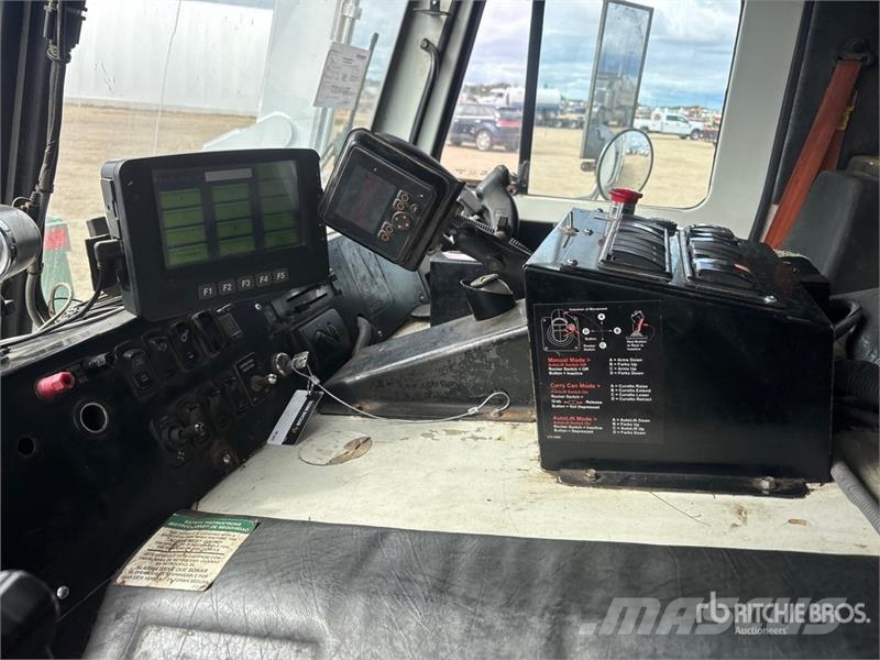 Mack LEU613 Сміттєвози