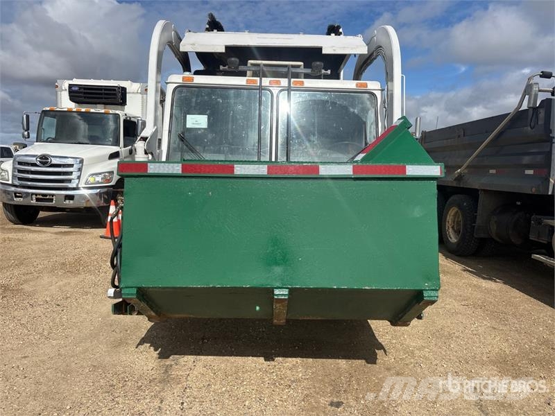 Mack LEU613 Сміттєвози