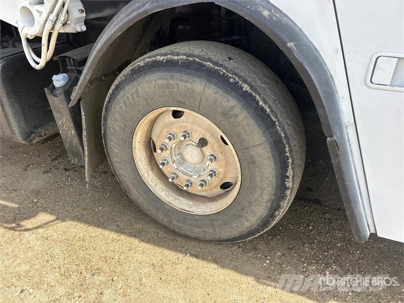 Mack LEU613 Сміттєвози