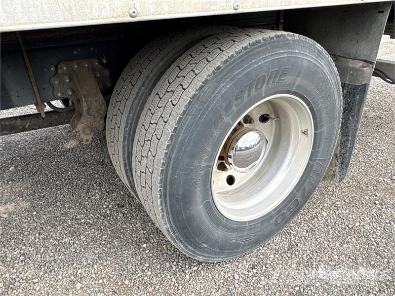 Mack MD742 4x2 Freight Van Truck Camion cassonati