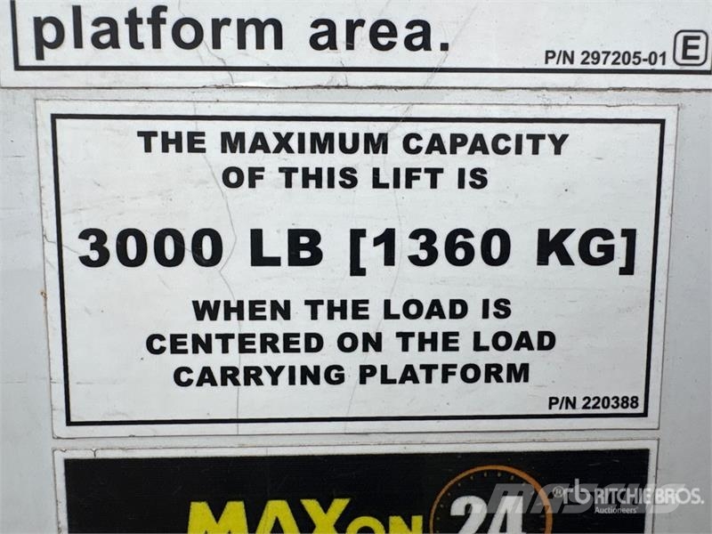 Mack MD742 4x2 Freight Van Truck Camion cassonati