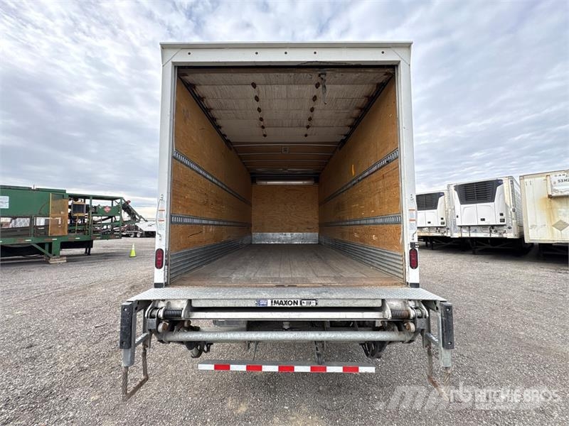 Mack MD742 4x2 Freight Van Truck Camion cassonati