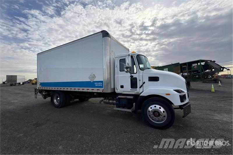 Mack MD742 4x2 Freight Van Truck Camion cassonati