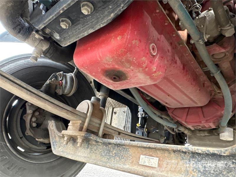 Mack MD742 4x2 Freight Van Truck Camion cassonati