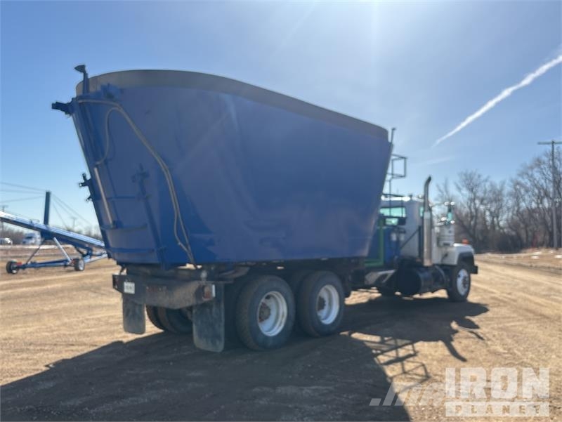 Mack RD688S 6x4 Feed Truck 農用 / 榖粒 卡車