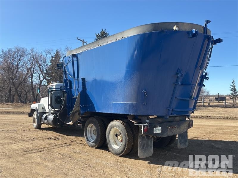 Mack RD688S 6x4 Feed Truck 農用 / 榖粒 卡車
