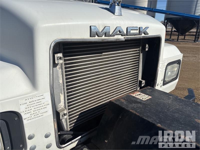 Mack RD688S 6x4 Feed Truck 農用 / 榖粒 卡車