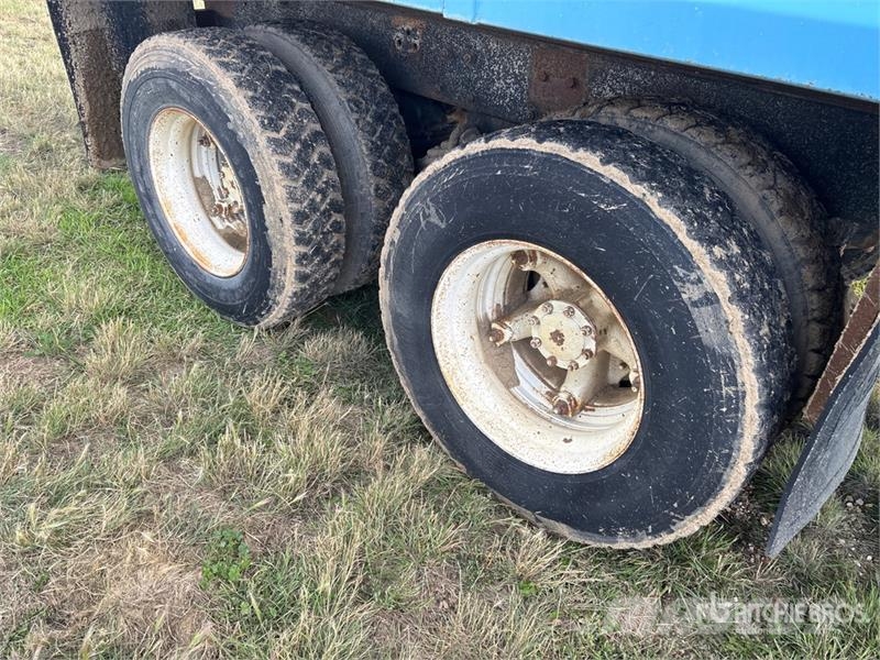 Mack RD688S 6x4 Grain Truck شاحنات المزارع / الحبوب