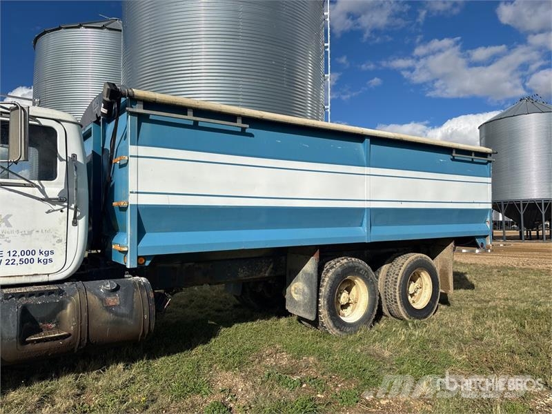 Mack RD688S 6x4 Grain Truck شاحنات المزارع / الحبوب