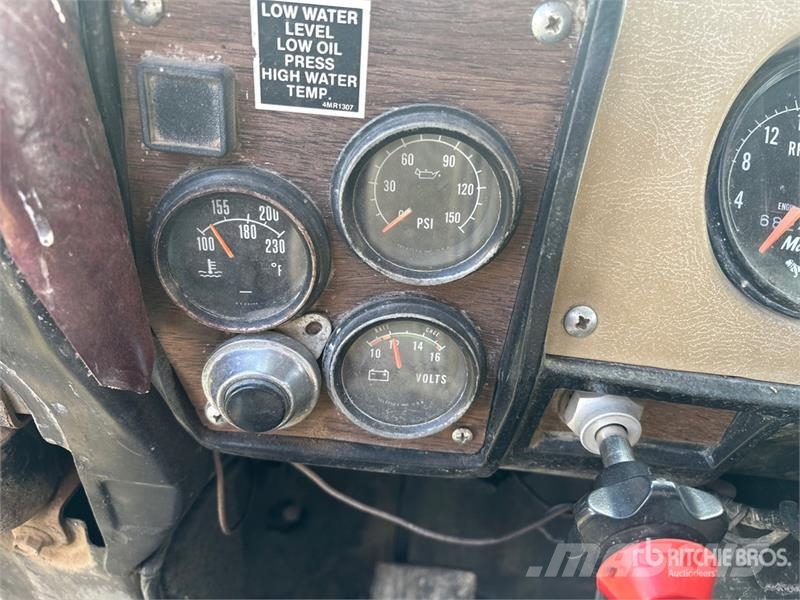 Mack RD688S 6x4 Grain Truck شاحنات المزارع / الحبوب