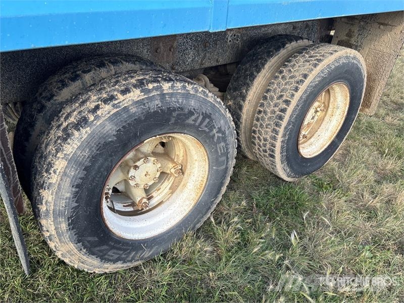 Mack RD688S 6x4 Grain Truck شاحنات المزارع / الحبوب