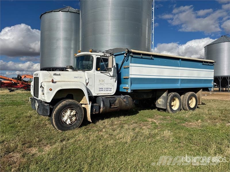 Mack RD688S 6x4 Grain Truck شاحنات المزارع / الحبوب