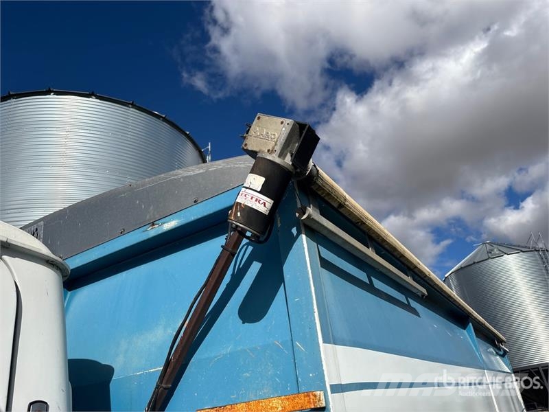 Mack RD688S 6x4 Grain Truck شاحنات المزارع / الحبوب