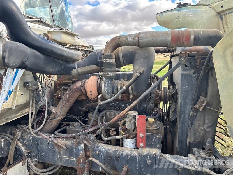 Mack RD688S 6x4 Grain Truck شاحنات المزارع / الحبوب