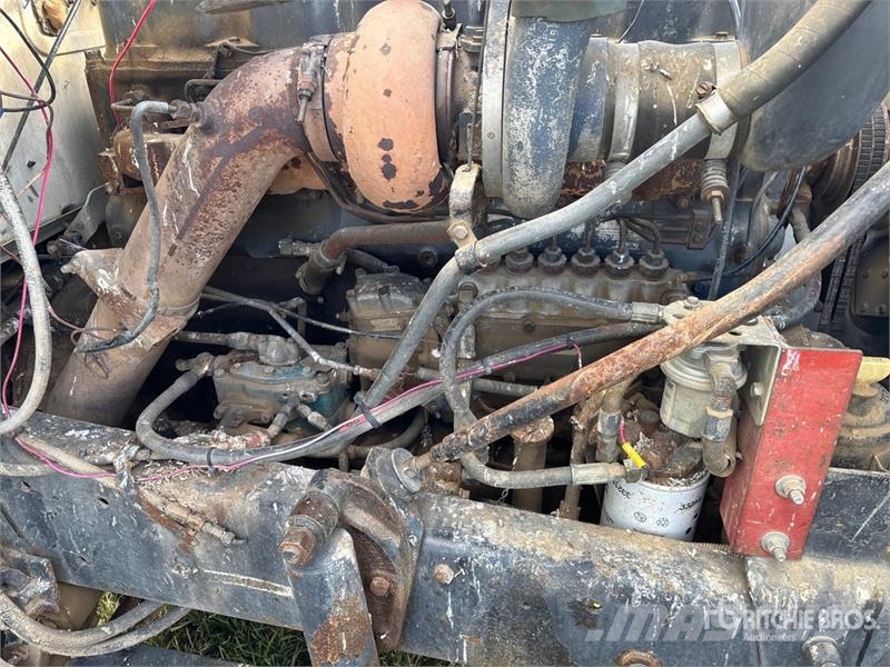 Mack RD688S 6x4 Grain Truck شاحنات المزارع / الحبوب