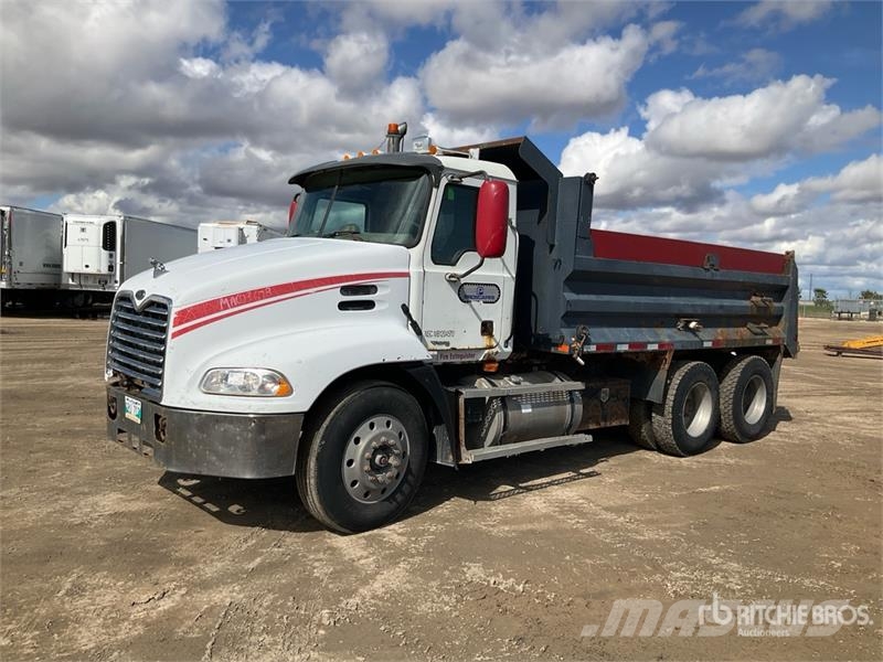 Mack Vision CXN 613 6x4 T/A Dump Truck Caminhões basculantes