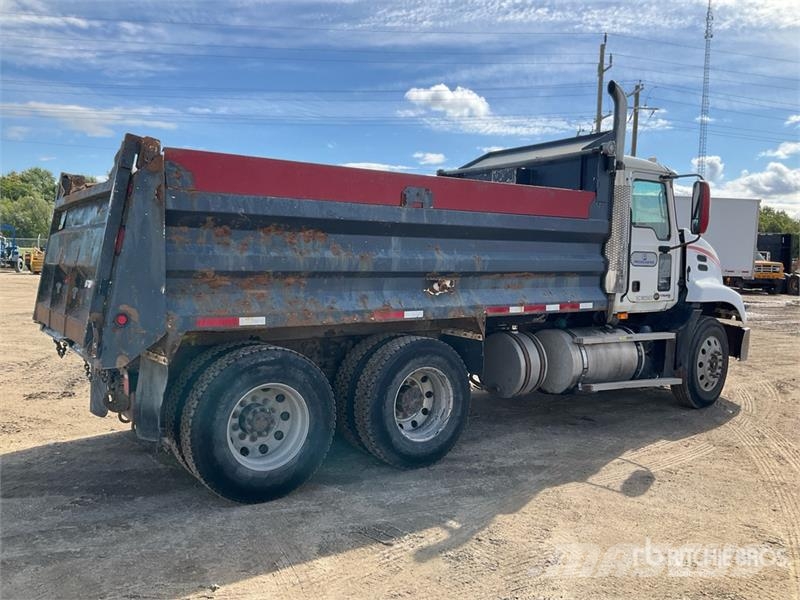 Mack Vision T/A Dump Truck Kipper