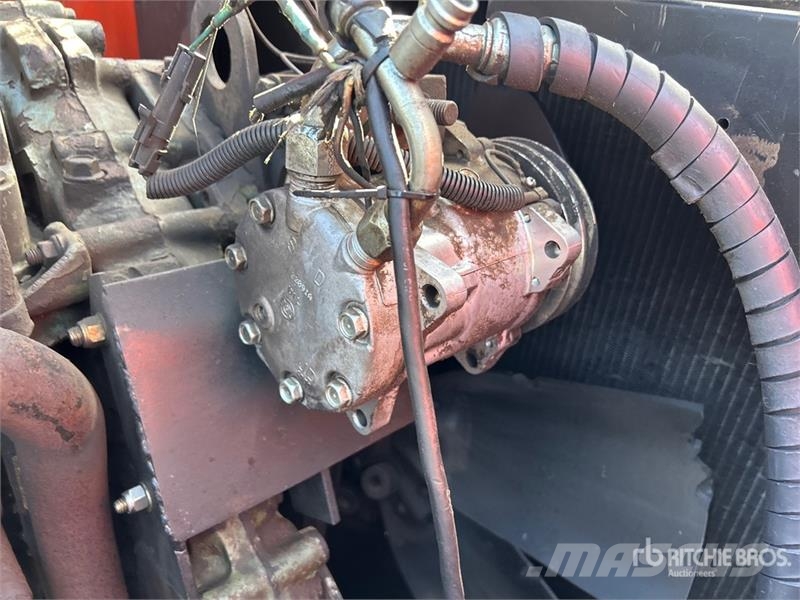 Madill 320C Track Feller Buncher Kaatokasauskoneet