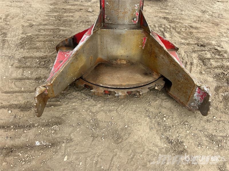 Madill 320C Track Feller Buncher Kaatokasauskoneet