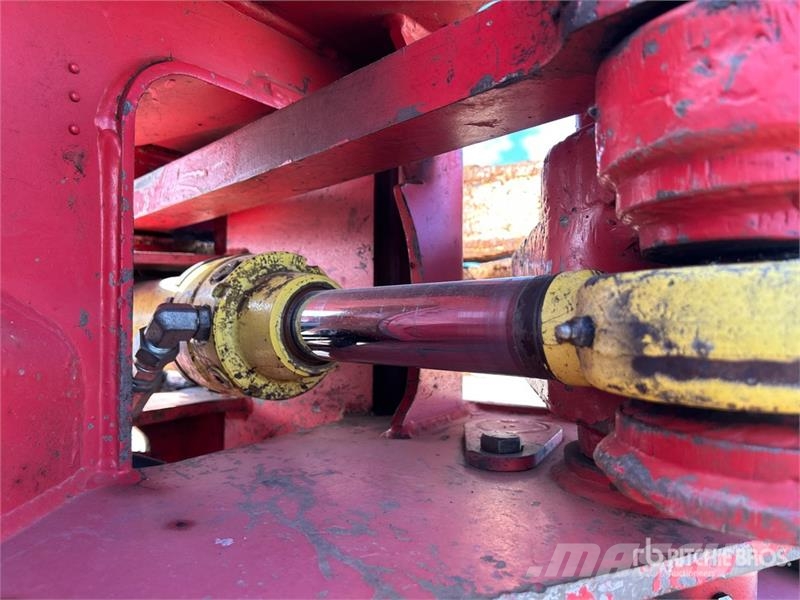 Madill 320C Track Feller Buncher Kaatokasauskoneet