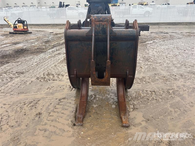 Madill Tongs Log Grapple Grapples