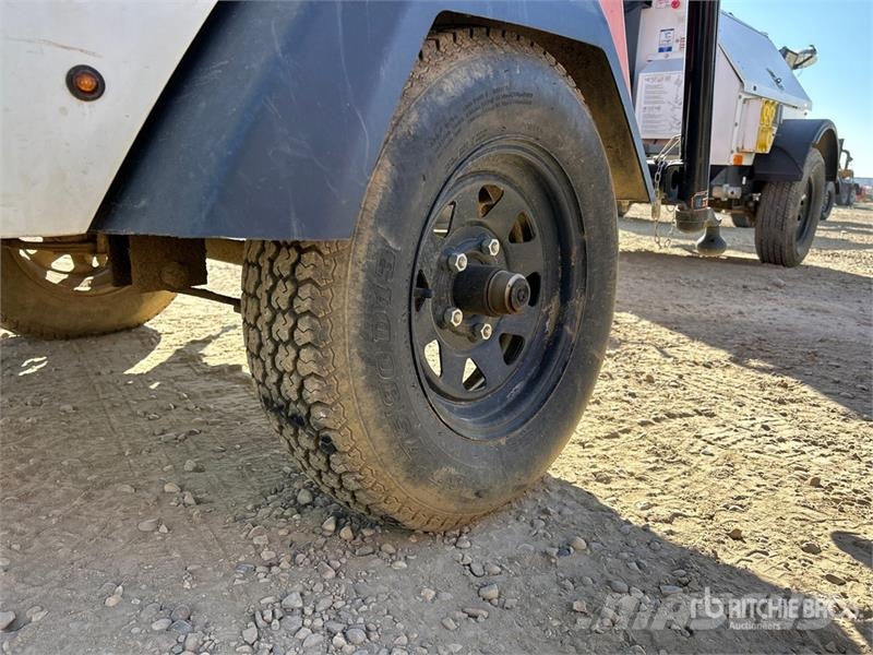 Magnum (Generac) MLT6S 6 kW Light Tower Rasvetni stubovi