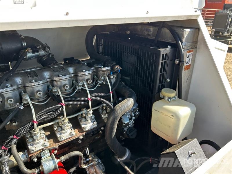 Magnum MLT4200 أبراج خفيفة