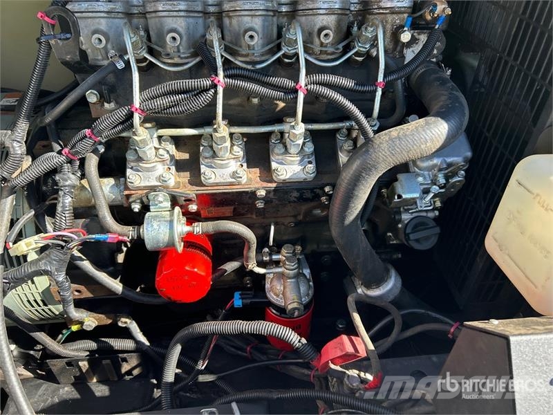 Magnum MLT4200 أبراج خفيفة