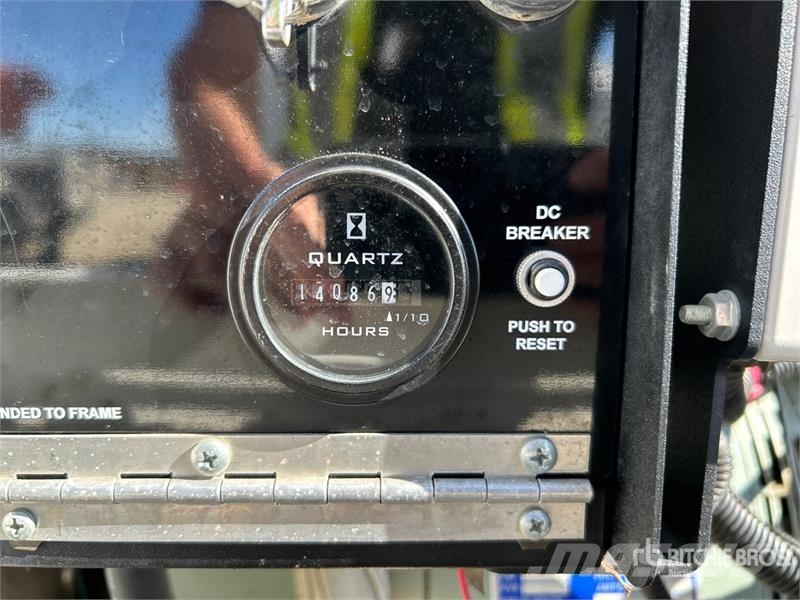 Magnum MLT4200 أبراج خفيفة