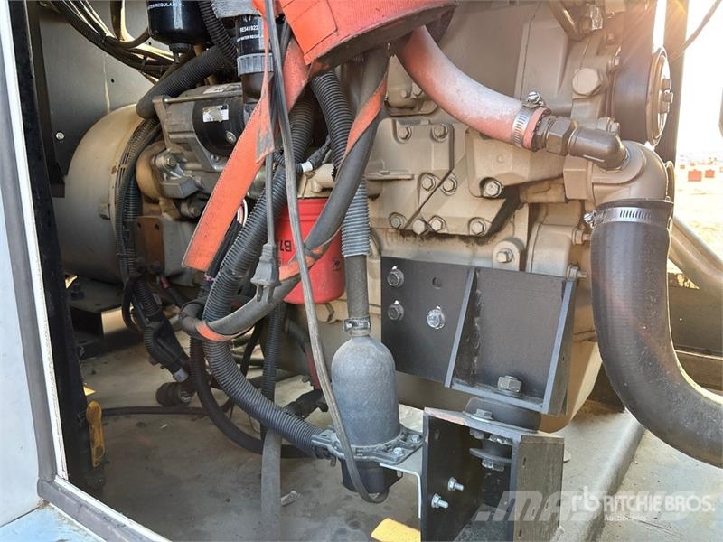 Magnum MMG150DCAN6 119 kW Mobile Generator Set ディーゼル発電機