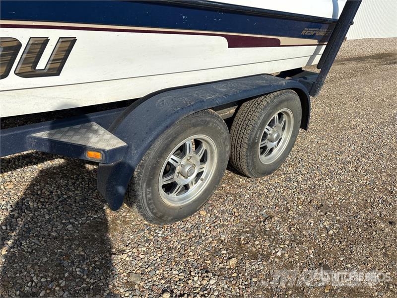  Malibu Response LX 21 ft Ski Boat Work boats / barges