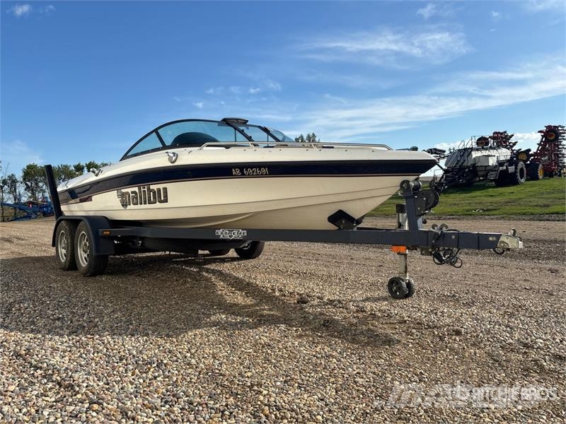  Malibu Response LX 21 ft Ski Boat Work boats / barges