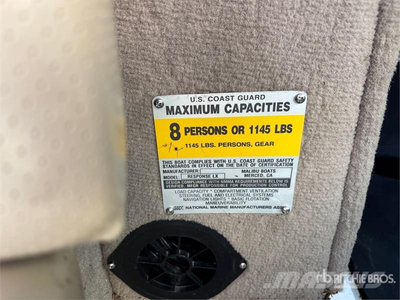  Malibu Response LX 21 ft Ski Boat Work boats / barges