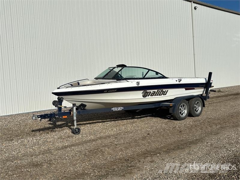  Malibu Response LX 21 ft Ski Boat Work boats / barges